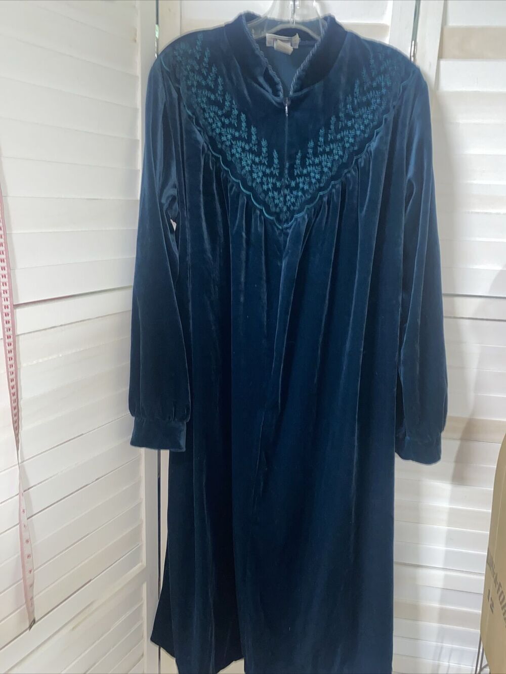 Jasmine Rose Embroidered Velvet Velour House Dress Robe Kaftan Pockets Medium
